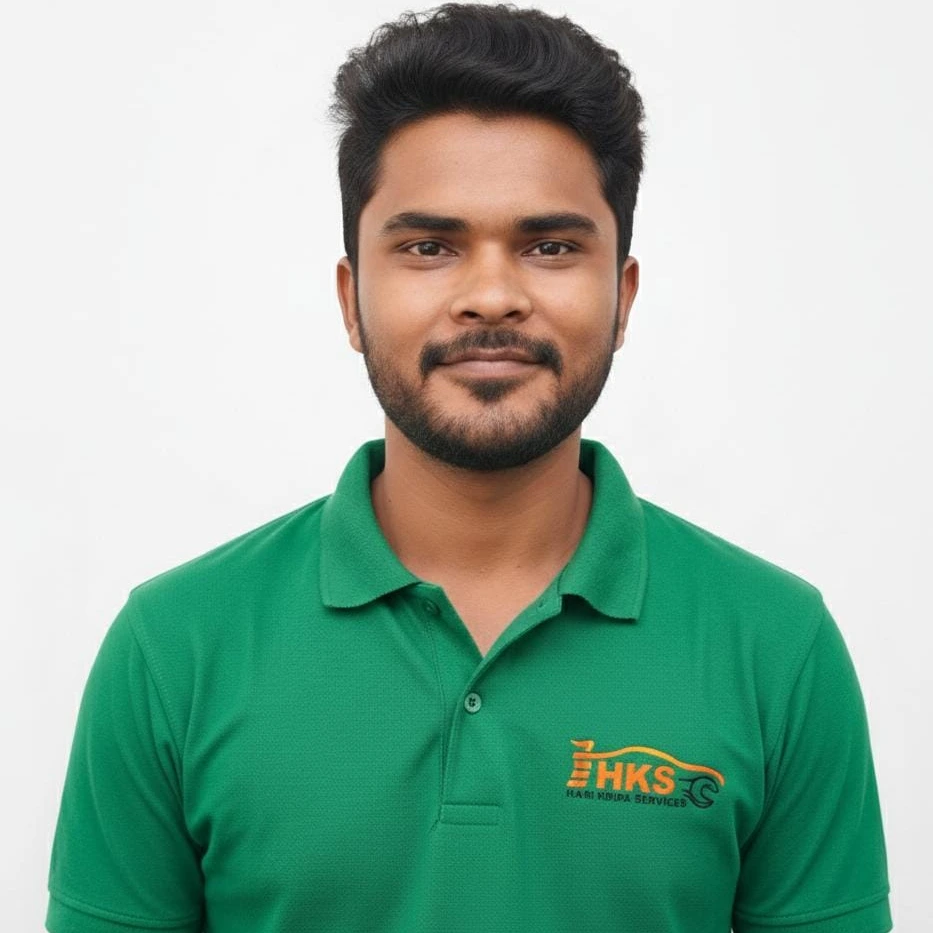 trained car mechanic at HKS car repair workshop Ringas Reengus