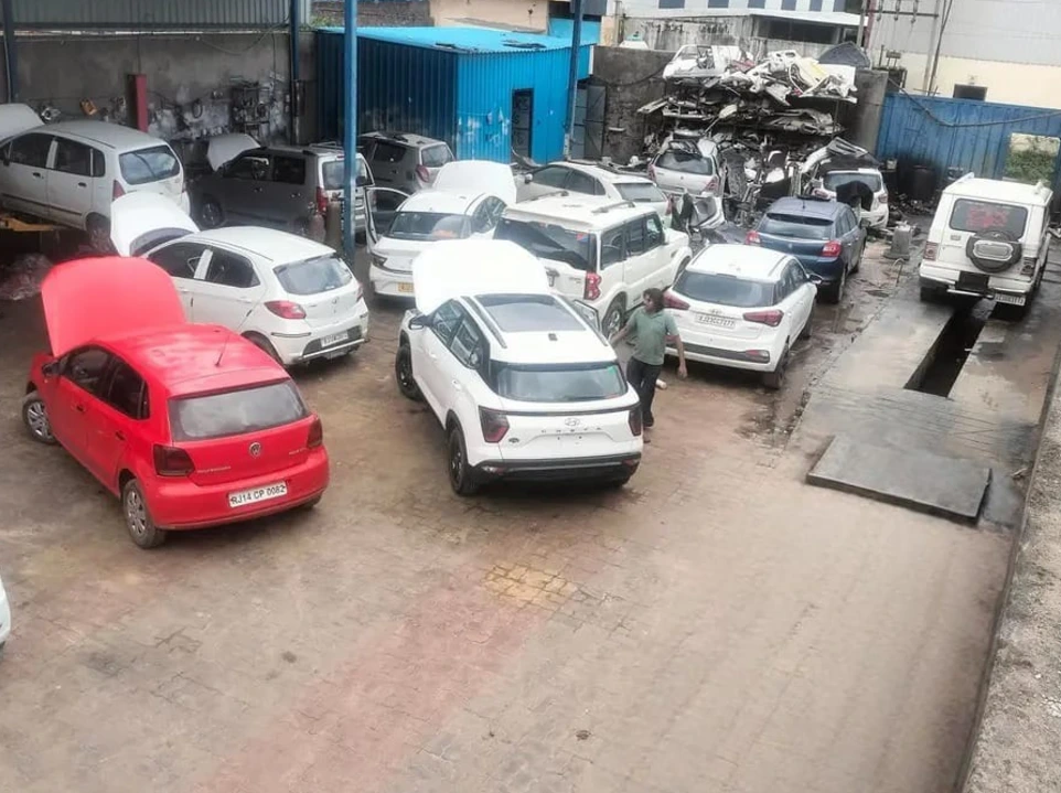 cars parked for maintenance at Hari Kripa Services workshop Jaipur
