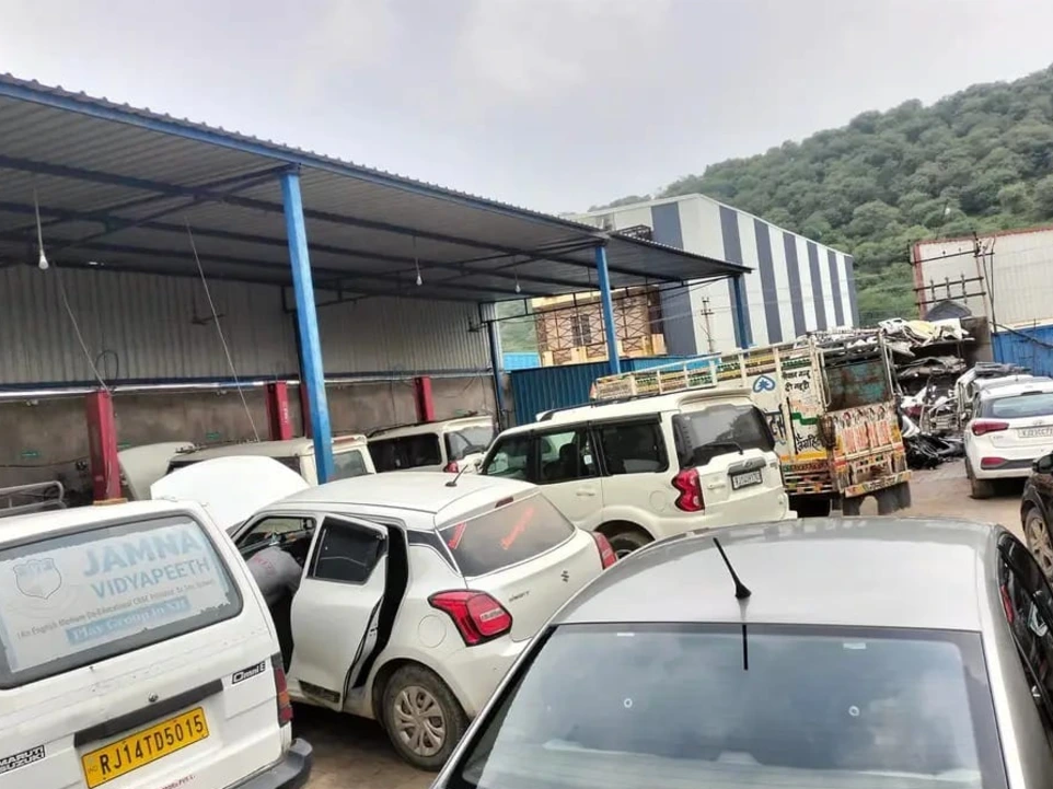 professional car servicing at Hari Kripa Services garage in Jaipur