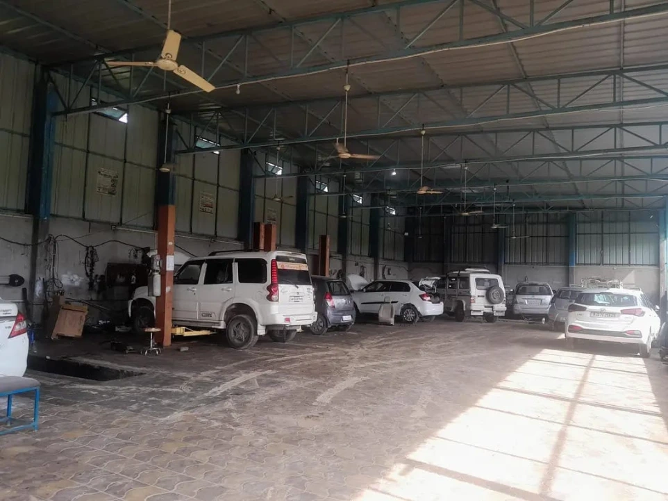Hari Kripa Services car workshop in Laxmangarh Rajasthan